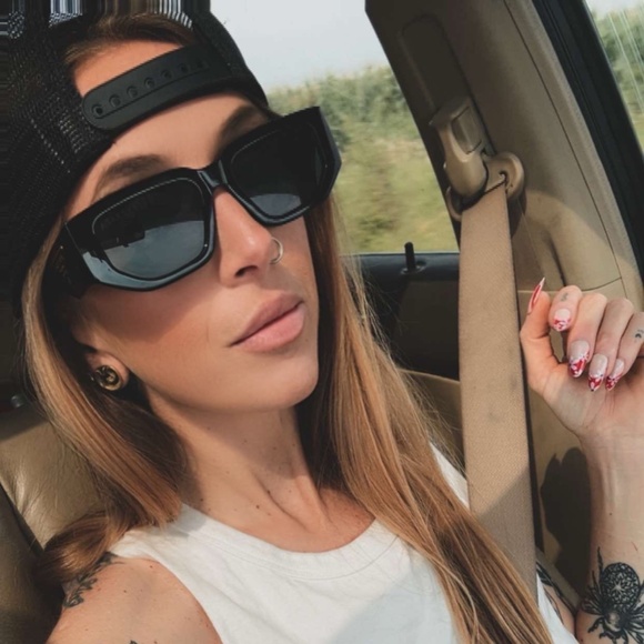 Meet your Posher, Kai - Picture 2 of 7